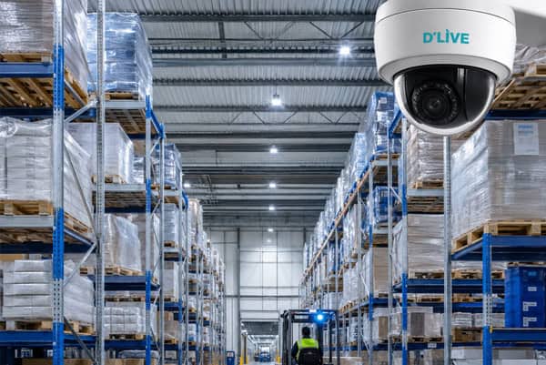 물류 창고 지게차 작업 동선 파악 및 자재 보안용 500만 화소 CCTV